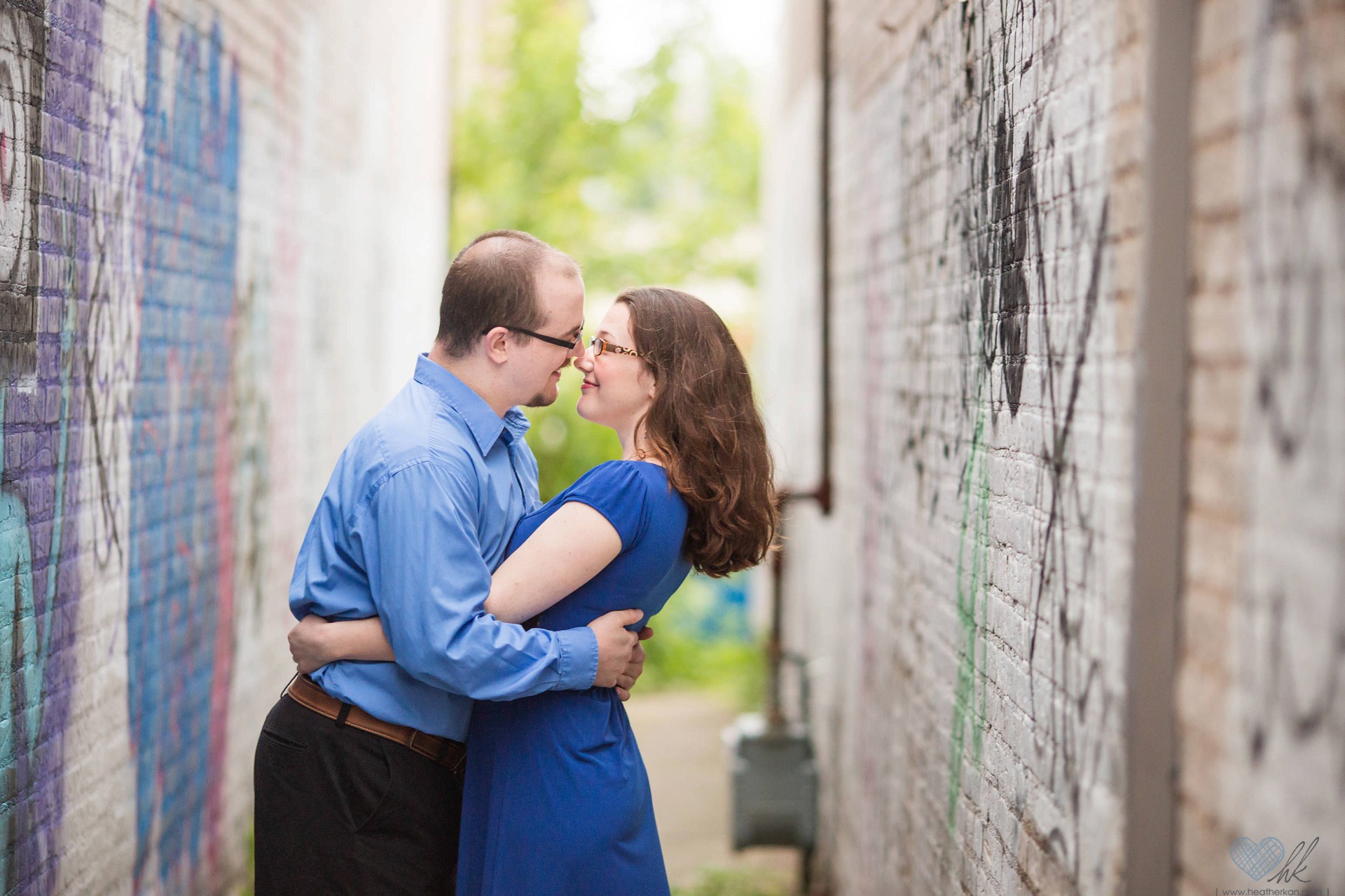 relaxed Grand Rapids engagement session at Ah-Nab-Awen park (4)