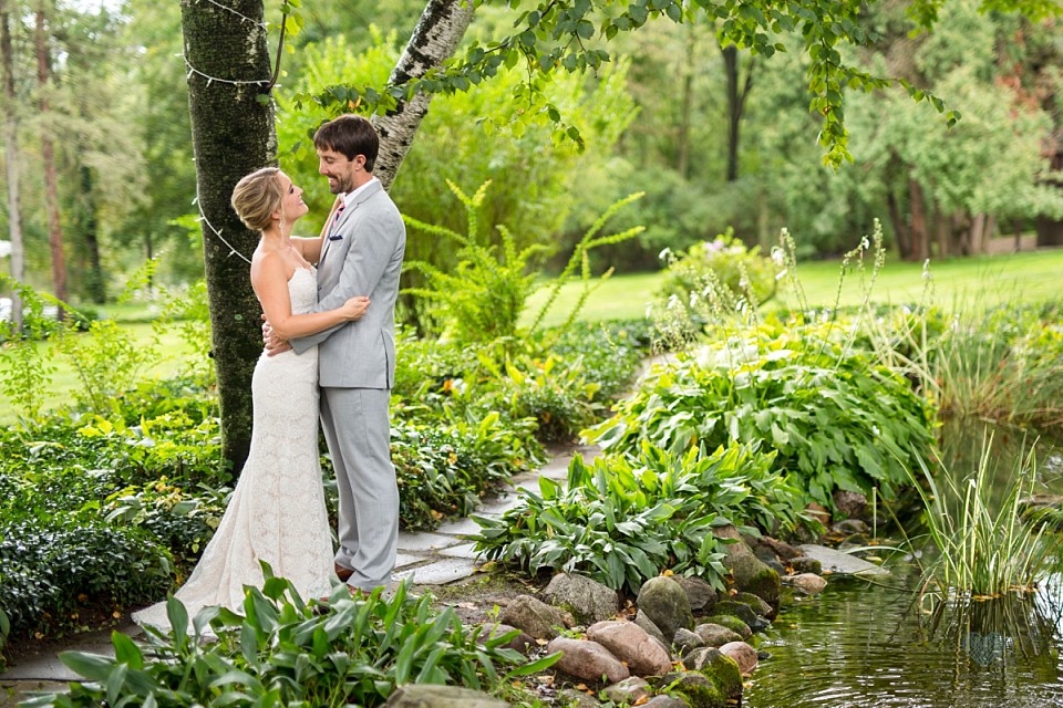 wedding photographs at English Inn pond