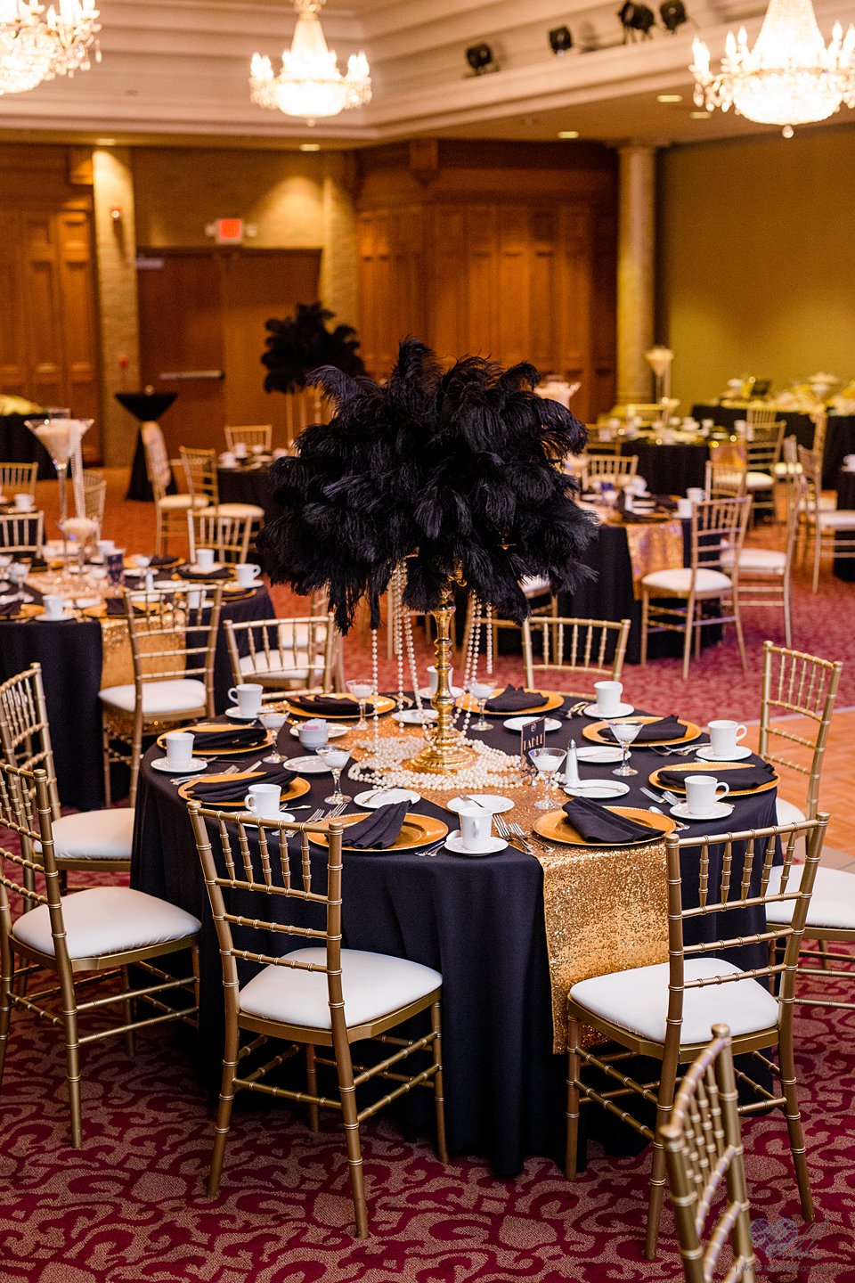Horizons Conference Center Wedding decor black and gold