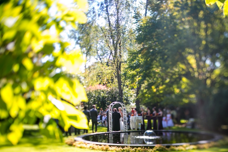 Chad And Stephanie Dow Gardens Wedding Photographs Lansing