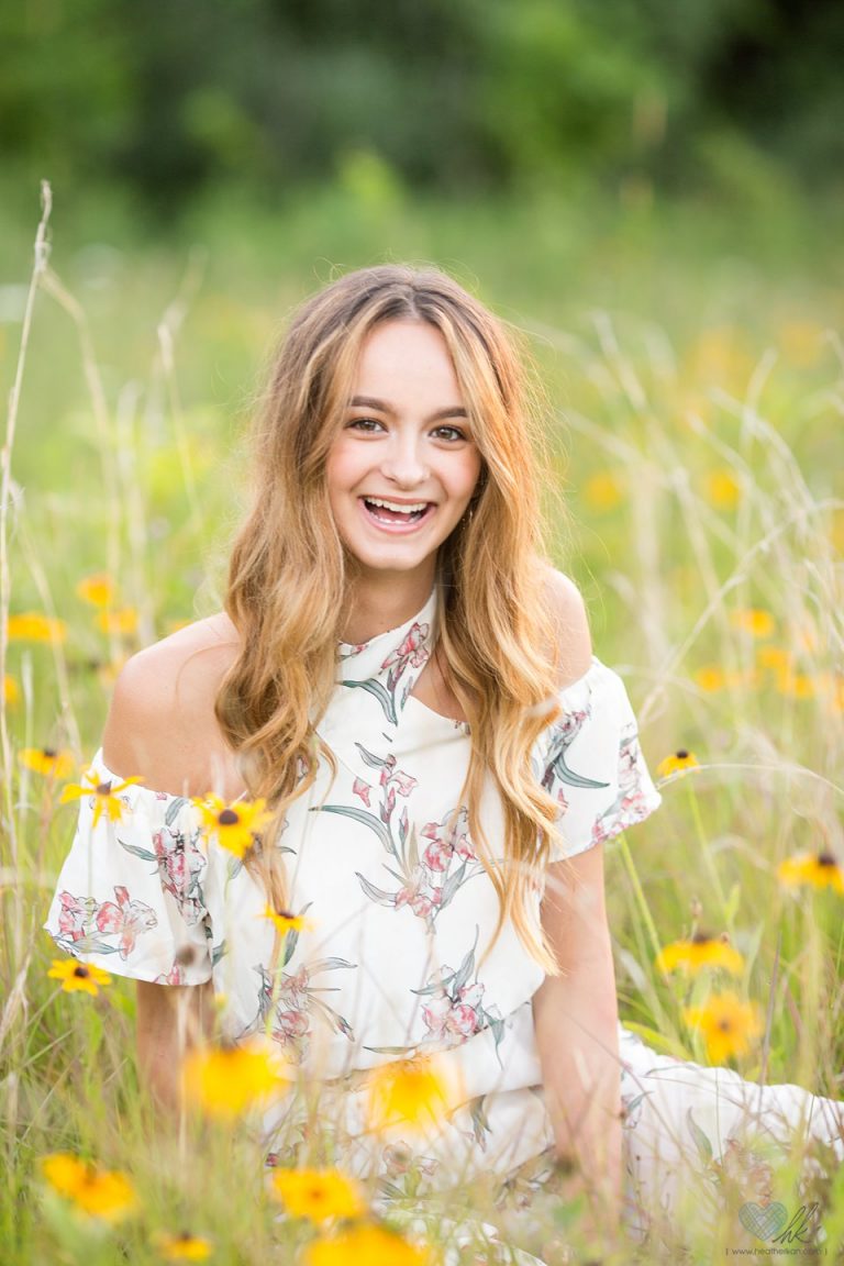 Stacia B | Senior Photographs in Grand Ledge, MI