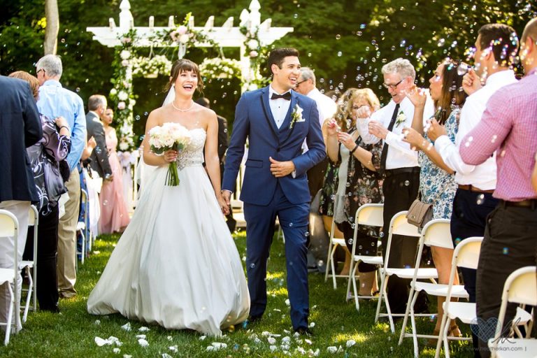 Wheatfield Inn Michigan summer outdoor ceremony