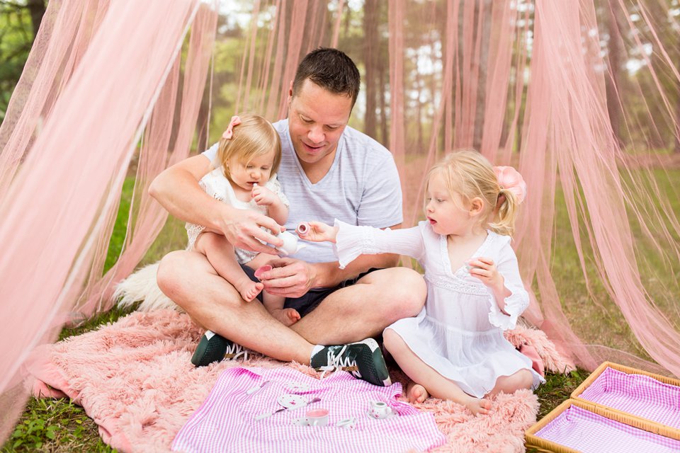 Teatime with daddy photo session