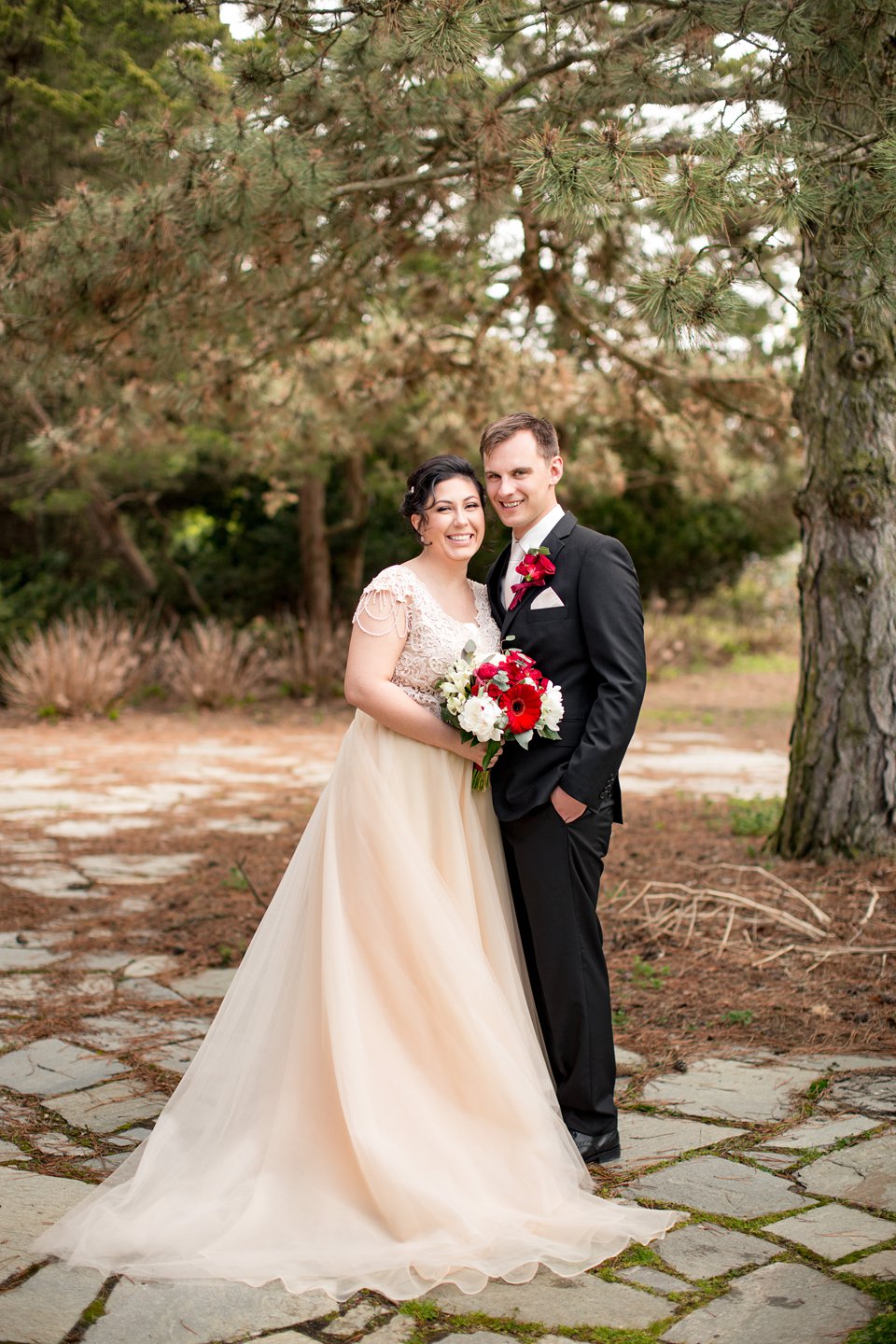 East Lansing MSU wedding photographs at the Lewis Landscape Arboretum