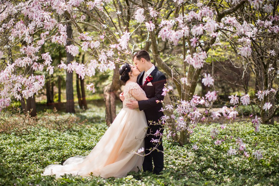 East Lansing MSU wedding photographs with flowering trees at the Lewis Landscape Arboretum