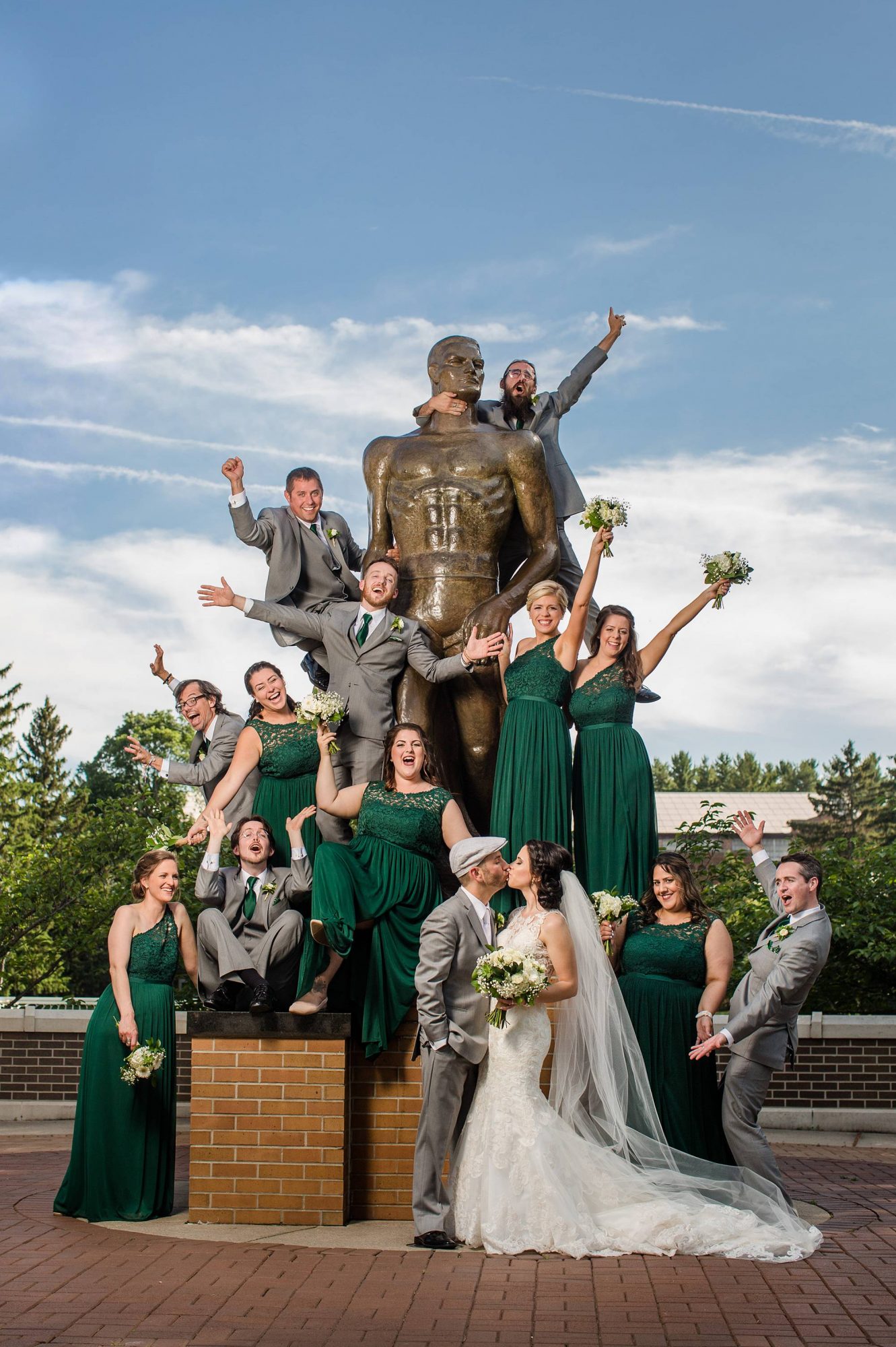 MSU wedding photographer Sparty staute