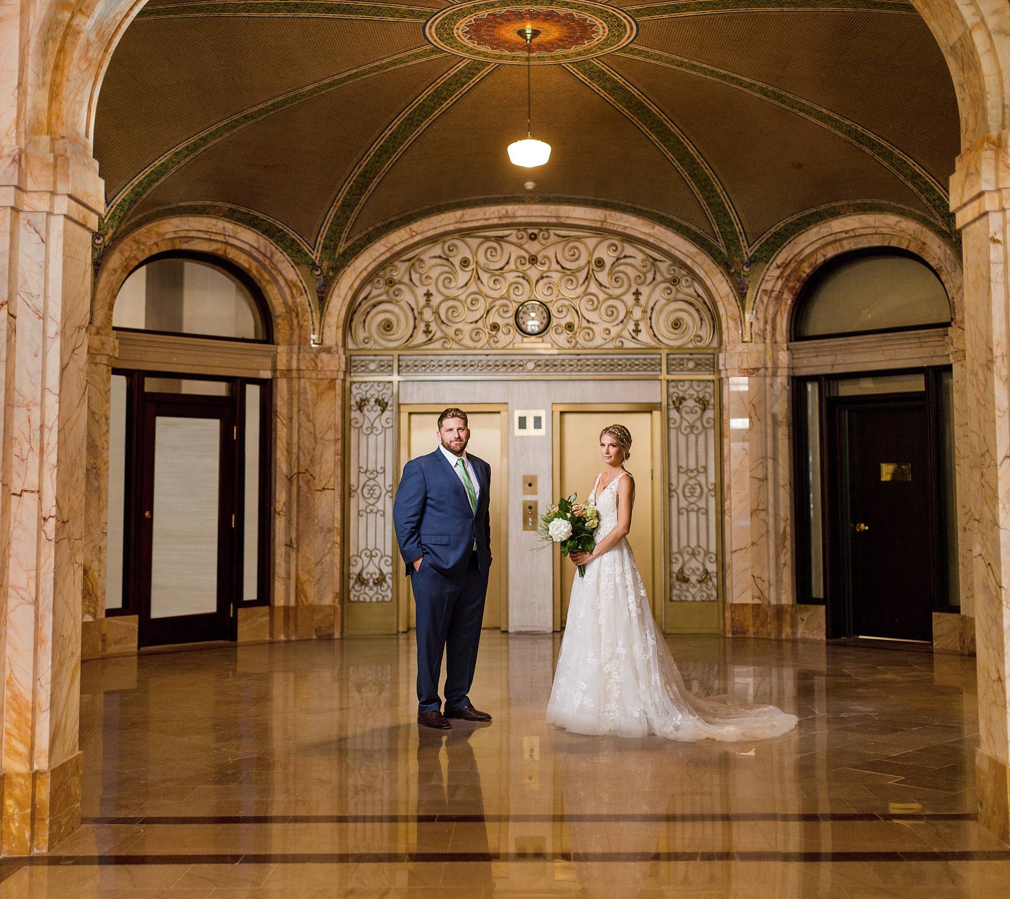 Detroit wedding photographs at the Farwell building