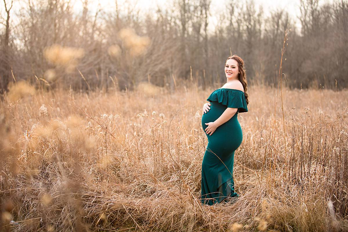 Maternity photos at the Lincoln Brick Park in Grand Ledge, Michigan