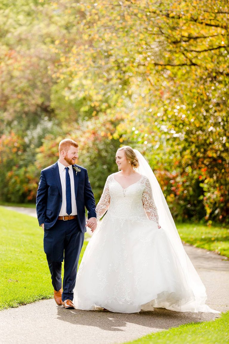 Hannah and Nick // Fall Wedding at the Hawk Hollow Chapel