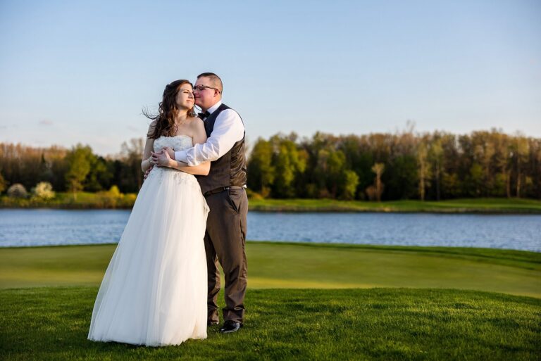 Spring Wedding at Hawk Hollow | Alyssa and Richie